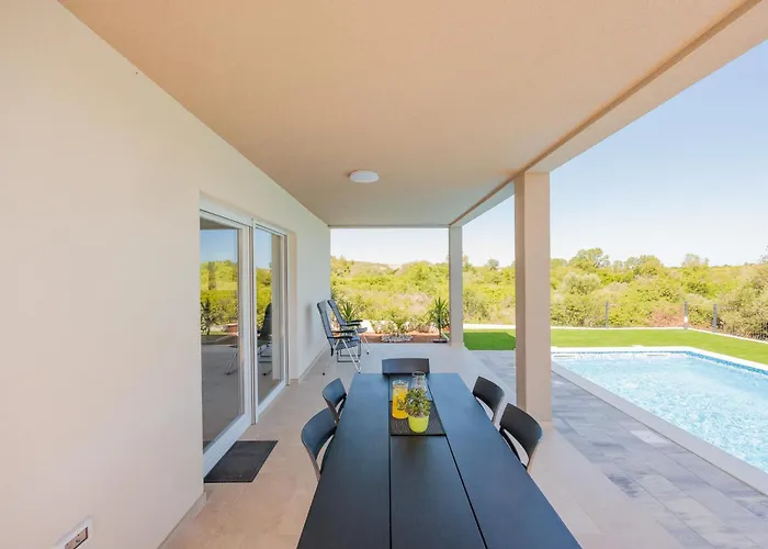 Bonato With Pool Vikendica *