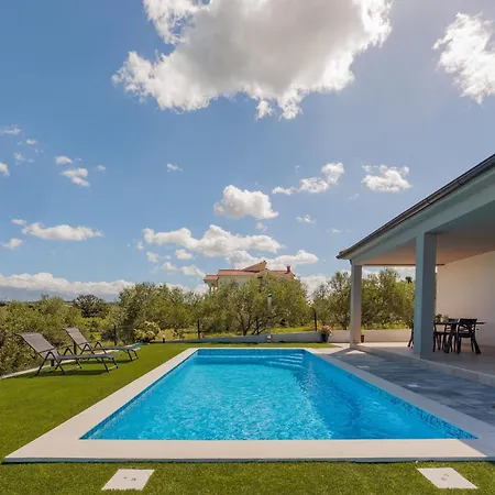 Tatil Evi Bonato With Pool Krneza