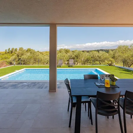 Tatil Evi Bonato With Pool Krneza